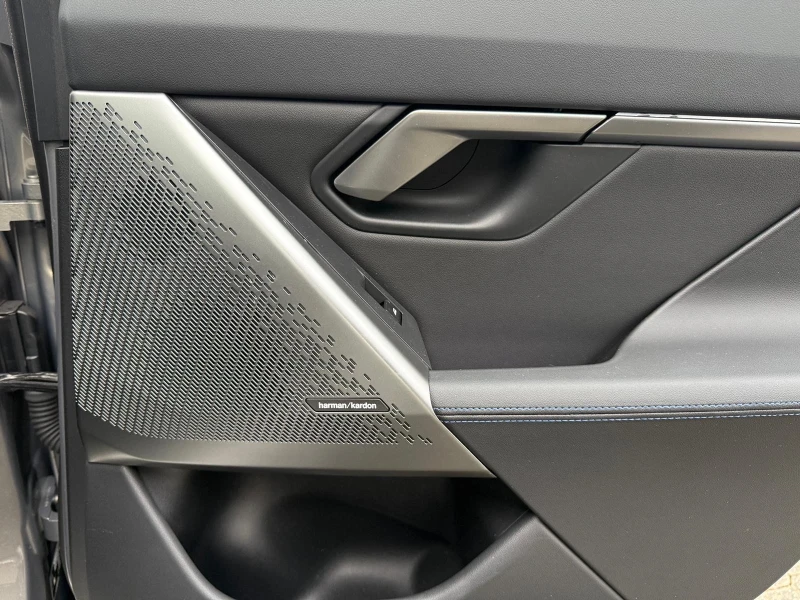 BMW 520 d xDrive - Гаранция до 02.2027, снимка 10 - Автомобили и джипове - 51942129