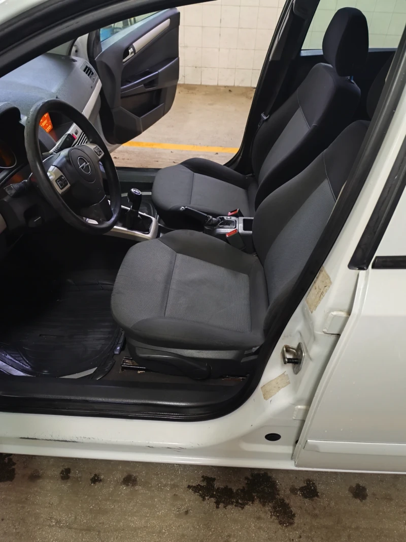 Opel Astra 1.6-115кс., снимка 10 - Автомобили и джипове - 52680596