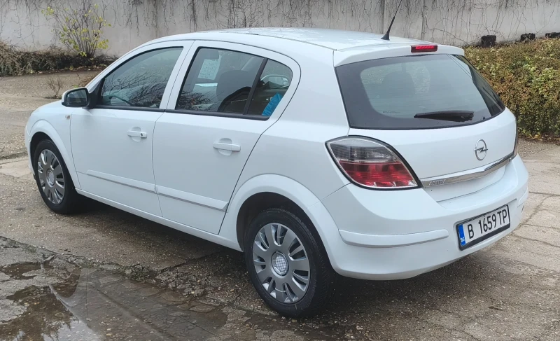Opel Astra 1.6-115кс., снимка 17 - Автомобили и джипове - 52680596