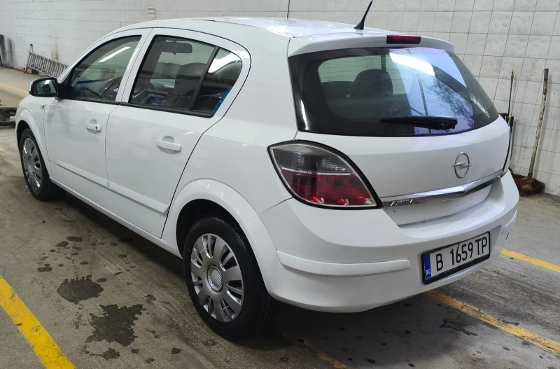 Opel Astra 1.6-115кс., снимка 6 - Автомобили и джипове - 52680596