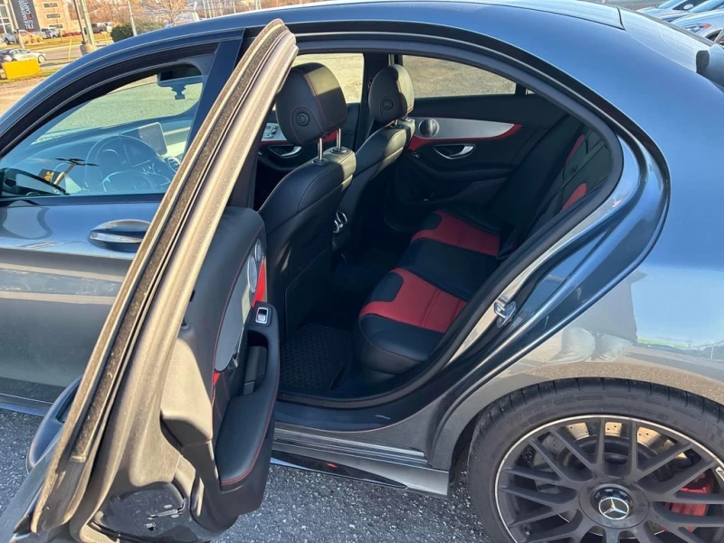 Mercedes-Benz C 63 AMG * S * CARFAX * БЕЗ ПЪРВОНАЧАЛНА ВНОСКА, снимка 15 - Автомобили и джипове - 52813785