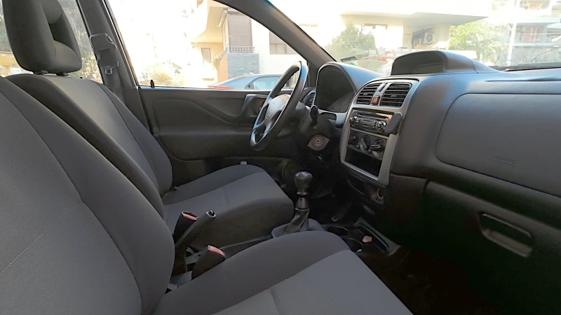 Mitsubishi Space star, снимка 13 - Автомобили и джипове - 53095525