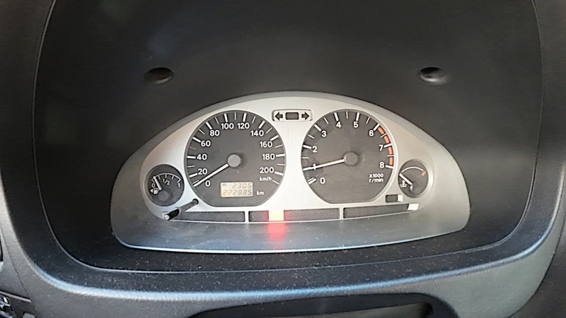 Mitsubishi Space star, снимка 15 - Автомобили и джипове - 53095525