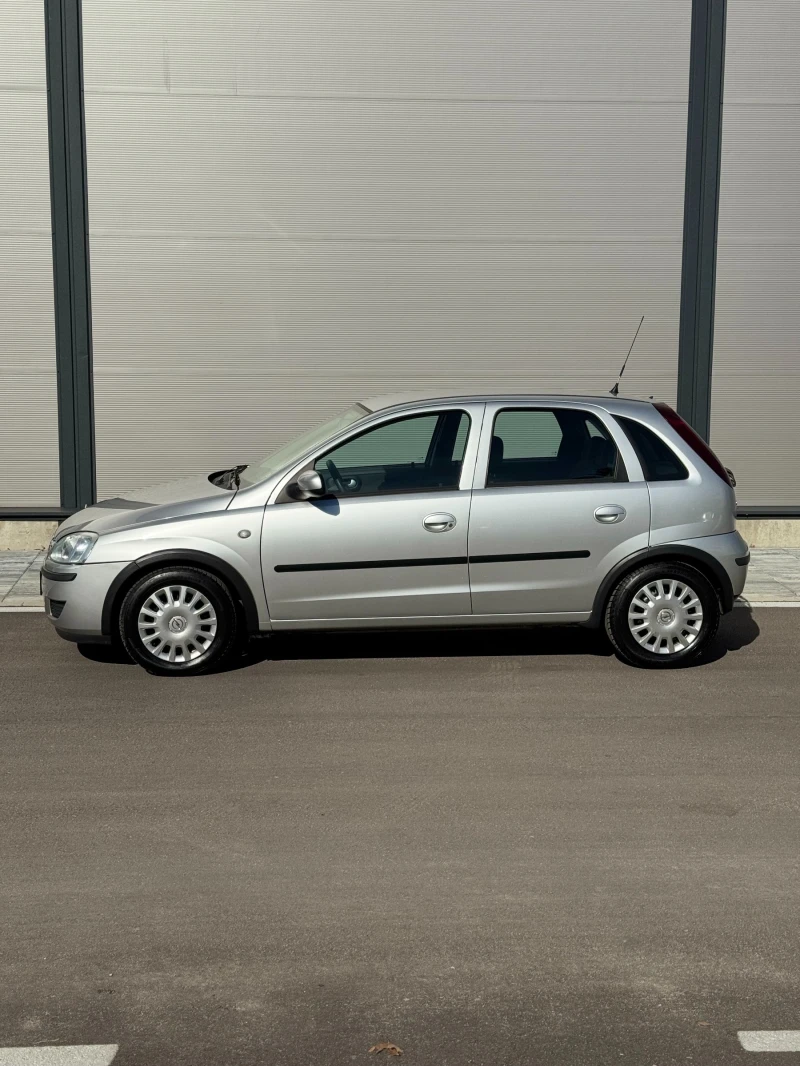 Opel Corsa C 1.2i Facelift, снимка 3 - Автомобили и джипове - 53295591