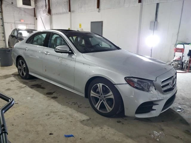 Mercedes-Benz E 300 FACELIFT* 4MATIC* ДИГИТАЛНО* ТАБЛО* BURMESTER* МАС, снимка 4 - Автомобили и джипове - 49286705