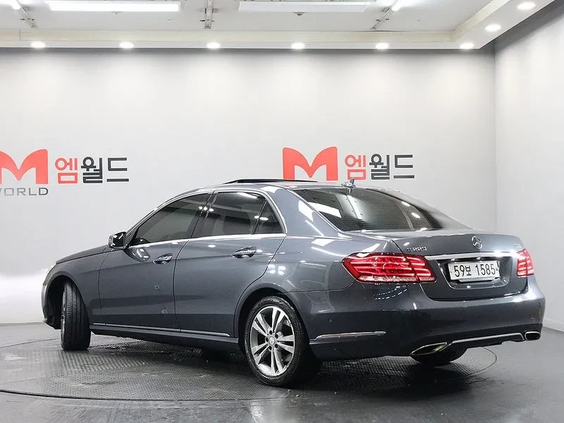 Mercedes-Benz E 220 Cdi Avantgarde, снимка 4 - Автомобили и джипове - 53876122