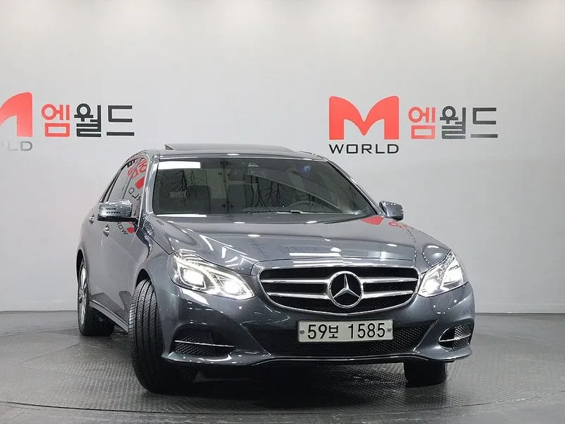 Mercedes-Benz E 220 Cdi Avantgarde, снимка 3 - Автомобили и джипове - 53876122