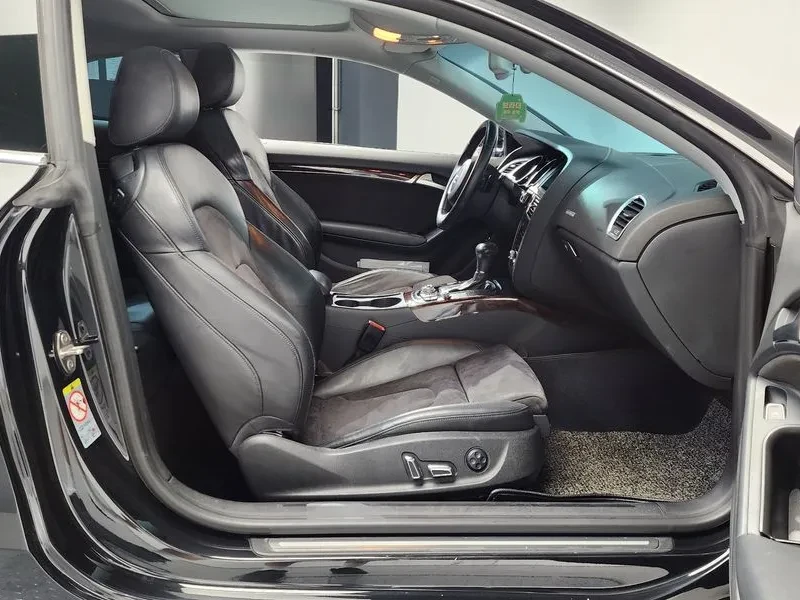 Audi A5 2.0 Tfsi Quattro 8T3, снимка 11 - Автомобили и джипове - 55816929