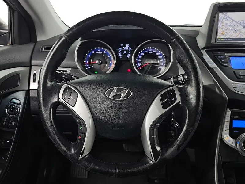 Hyundai Elantra 2Wd (2.0 E-Vgt) Mlx Luxury, снимка 13 - Автомобили и джипове - 56304050