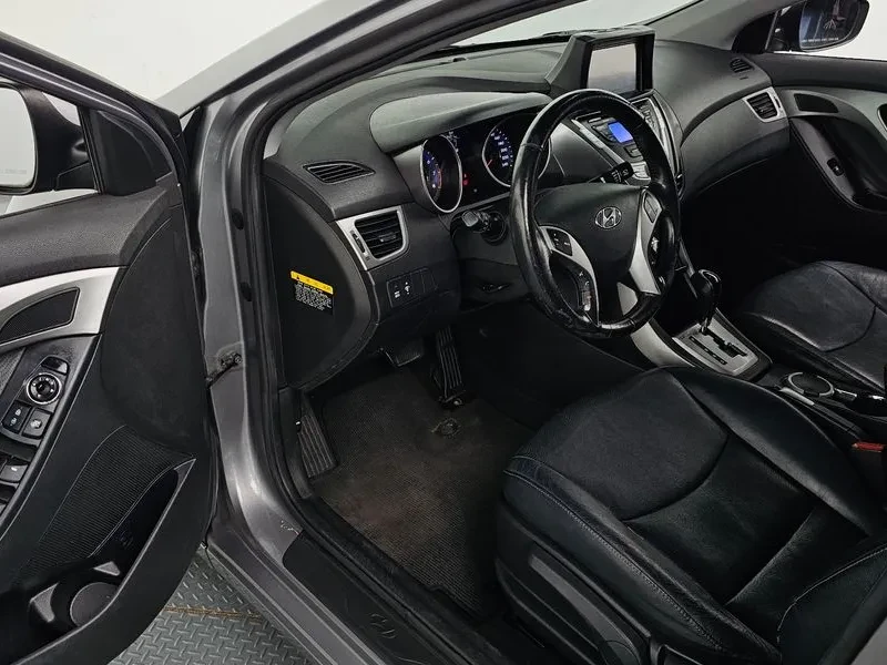 Hyundai Elantra 2Wd (2.0 E-Vgt) Mlx Luxury, снимка 10 - Автомобили и джипове - 56304050