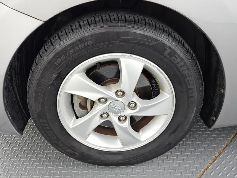 Hyundai Elantra 2Wd (2.0 E-Vgt) Mlx Luxury, снимка 5 - Автомобили и джипове - 56304050