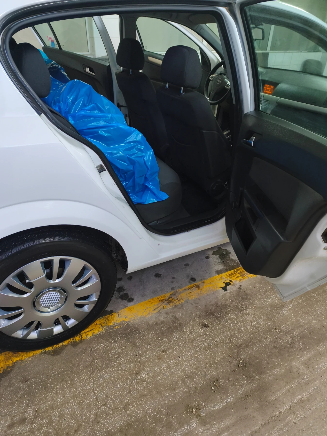 Opel Astra 1.6-115кс. - изображение 7