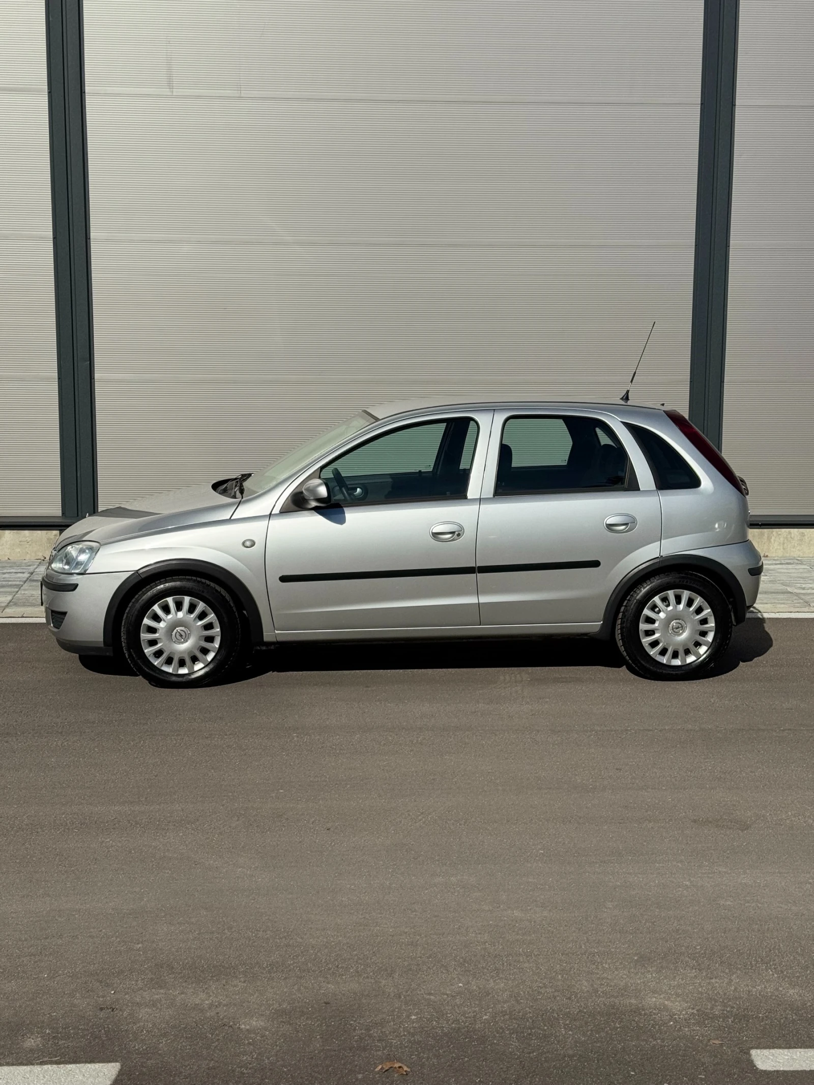 Opel Corsa C 1.2i Facelift - изображение 3