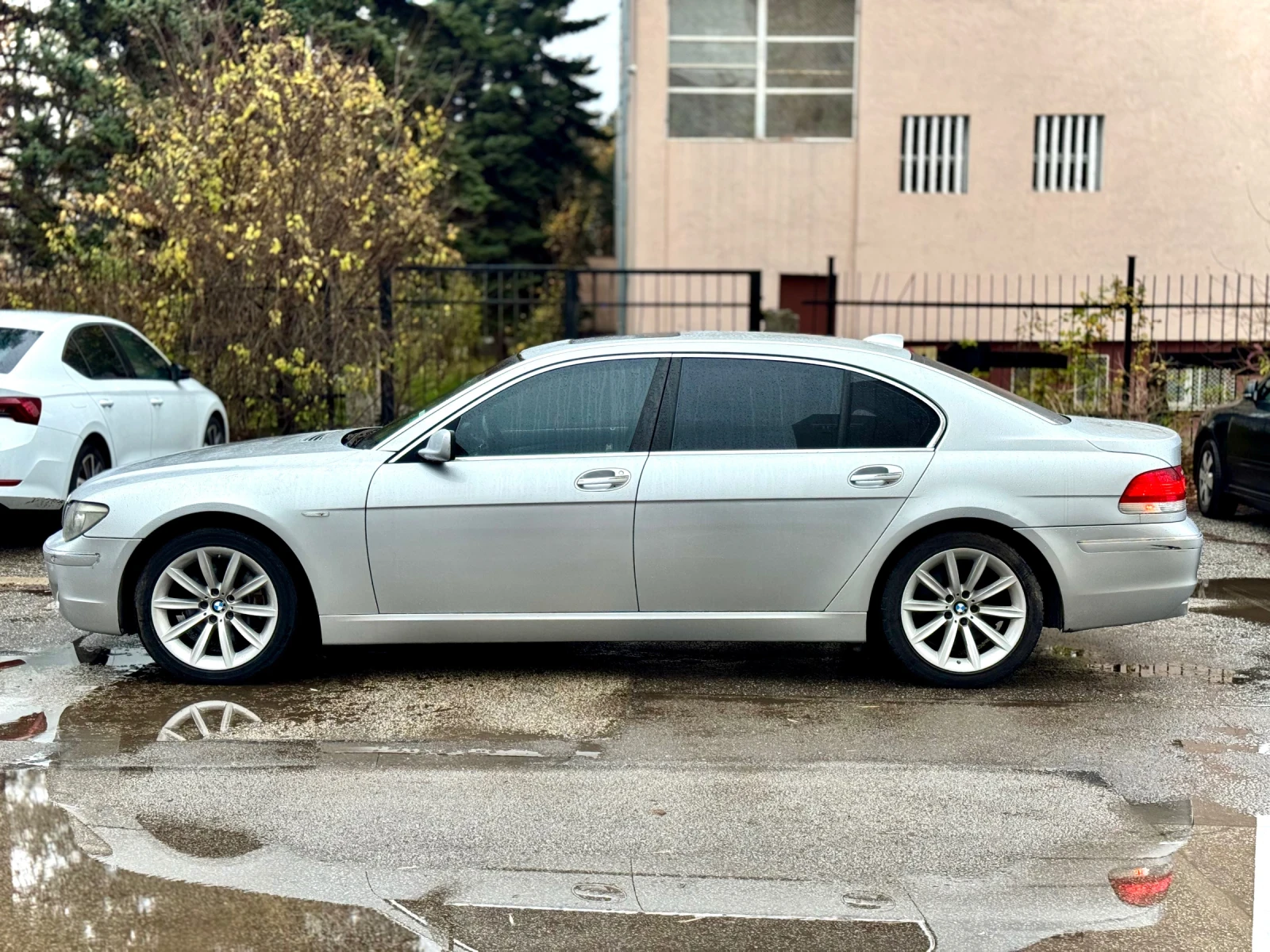 BMW 750 Long Facelift - изображение 6