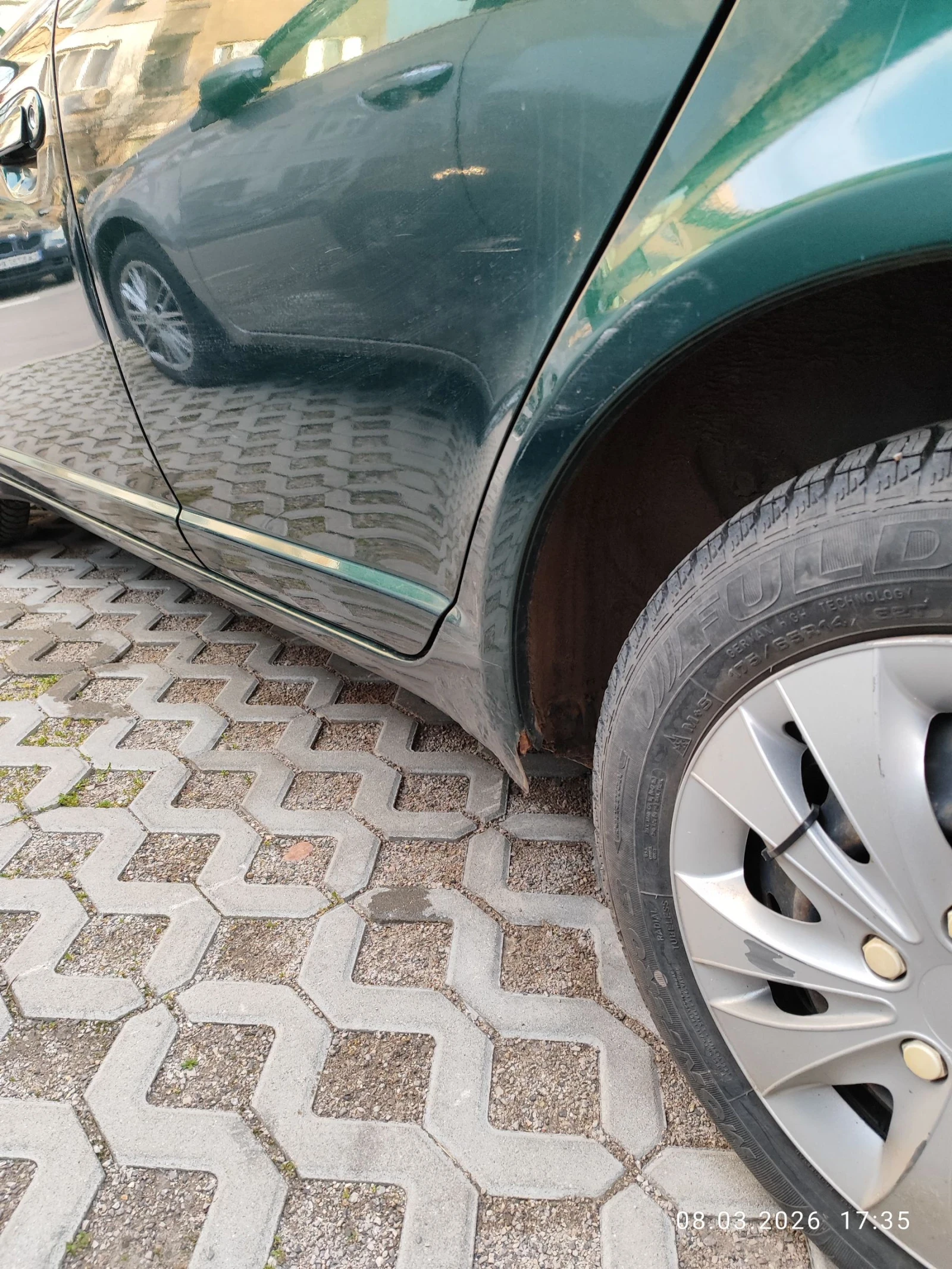 Toyota Yaris 1.0, снимка 6 - Автомобили и джипове - 53856823