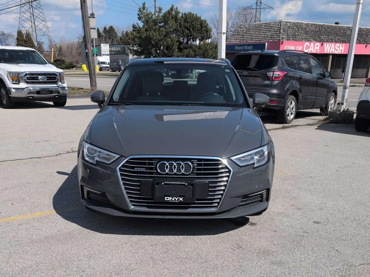 Audi A3 Etron* Progressiv * НОВИ ГУМИ* ОБСЛУЖЕН* ПОДГРЕВИ, снимка 6 - Автомобили и джипове - 54094474