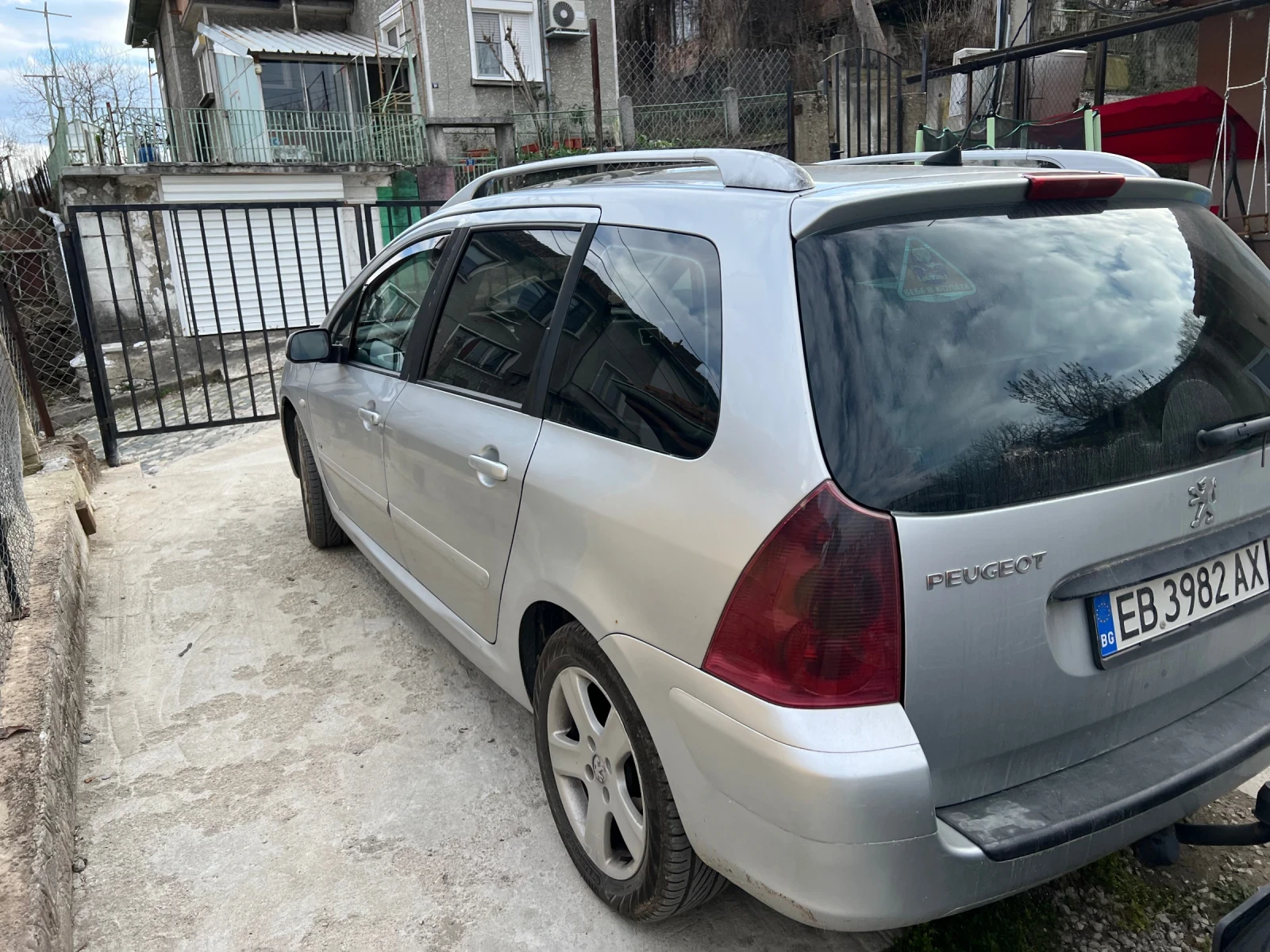 Peugeot 307 SW 1.6Hdi, снимка 3 - Автомобили и джипове - 54125426