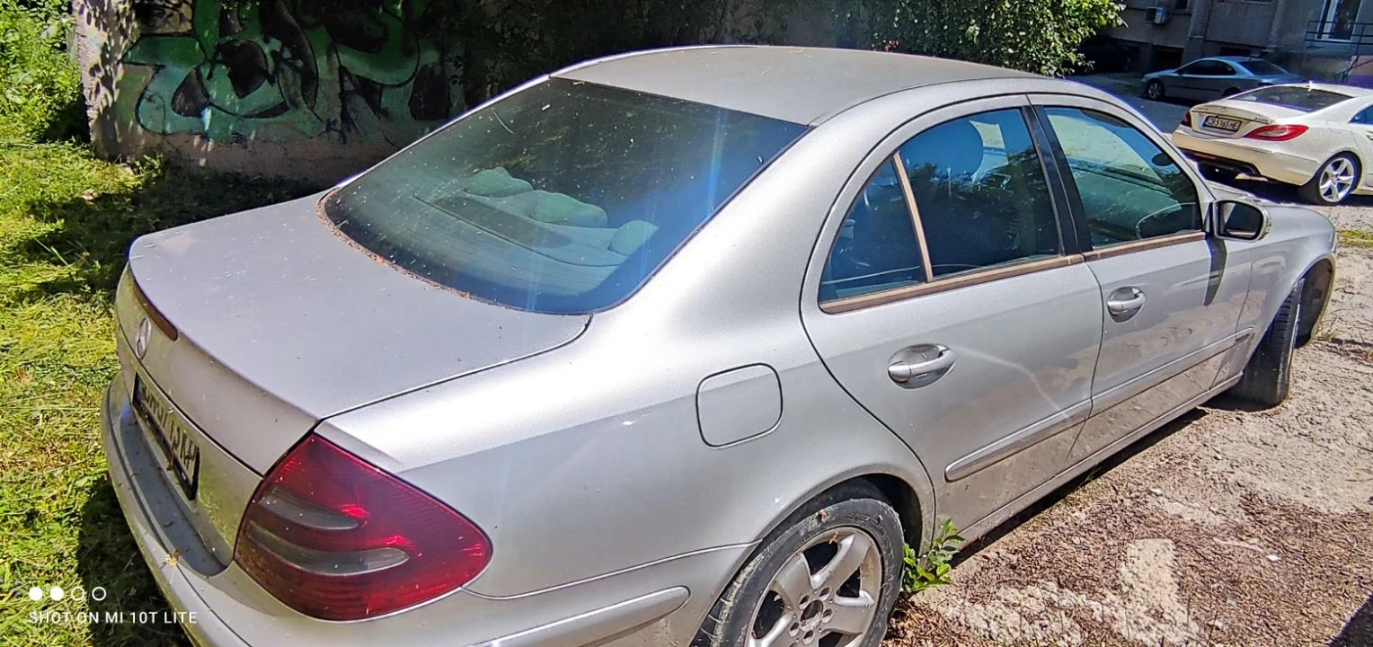 Mercedes-Benz E 220 2, 2 CDI, снимка 3 - Автомобили и джипове - 54358778