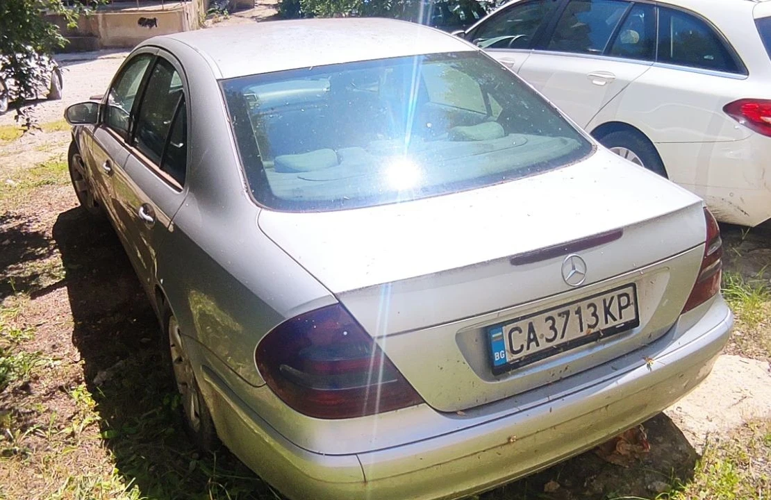 Mercedes-Benz E 220 2, 2 CDI, снимка 4 - Автомобили и джипове - 54358778