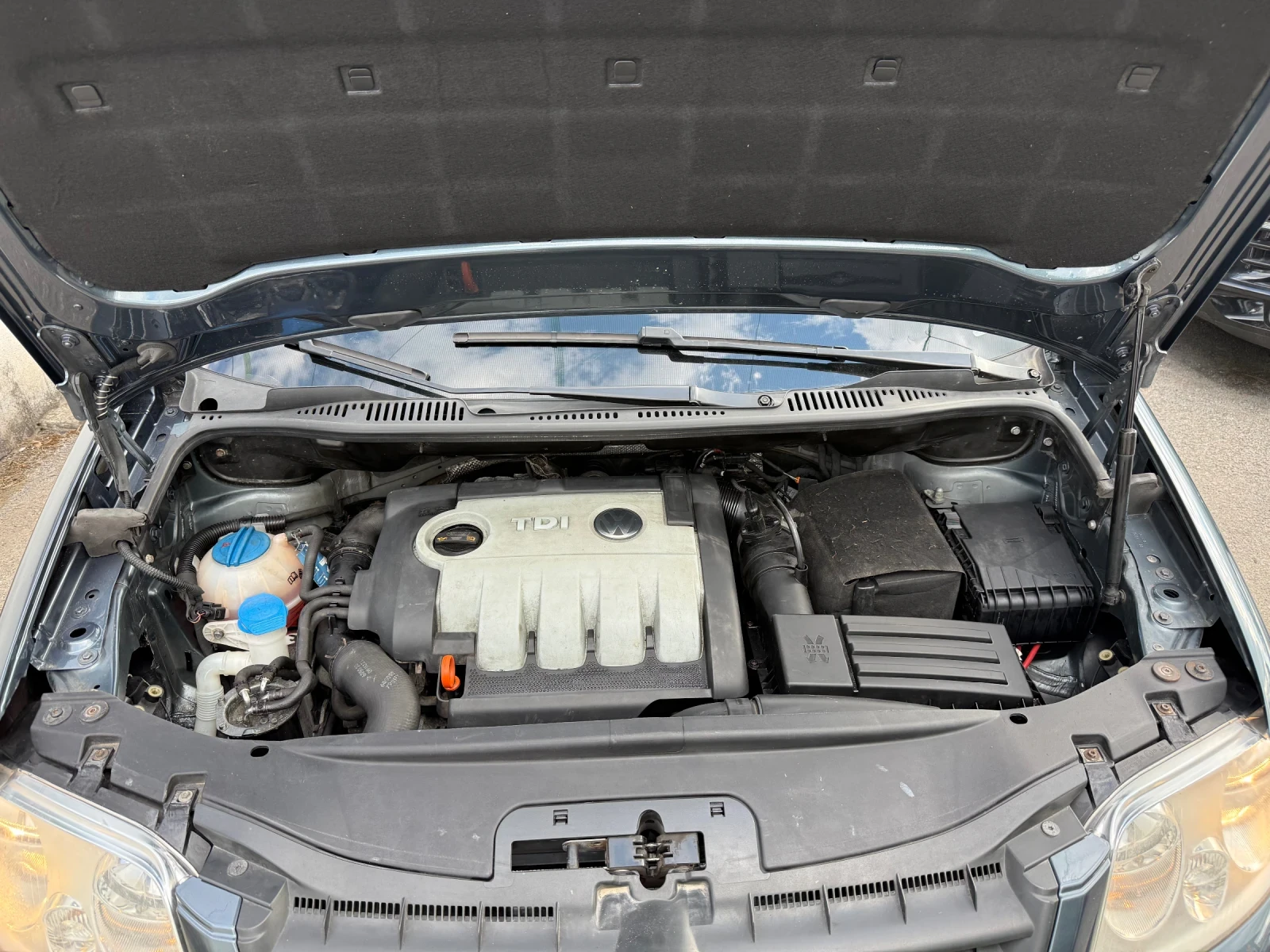 VW Caddy LIFE 2.0TDI 140HP, снимка 17 - Автомобили и джипове - 54704953