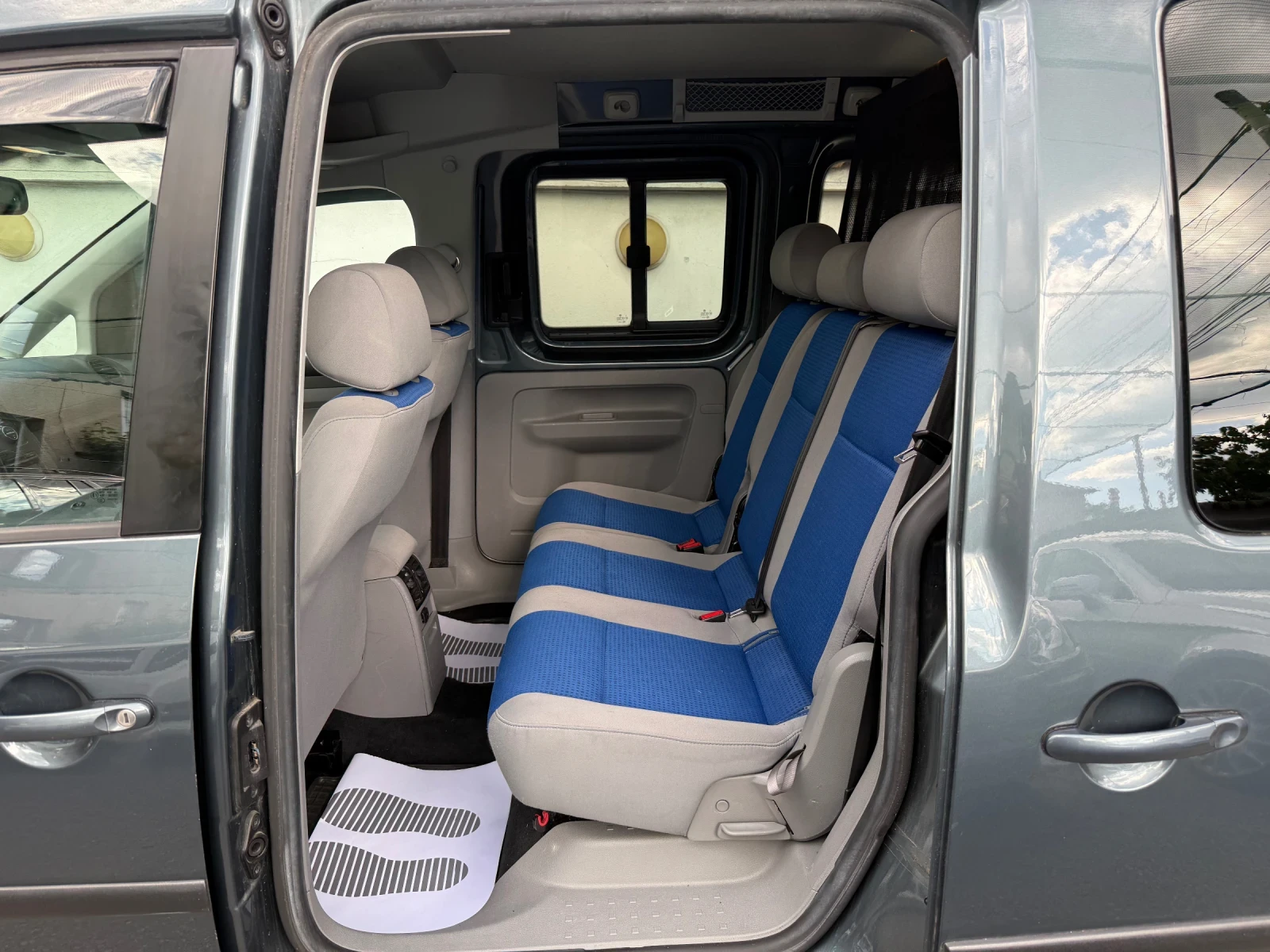 VW Caddy LIFE 2.0TDI 140HP, снимка 15 - Автомобили и джипове - 54704953