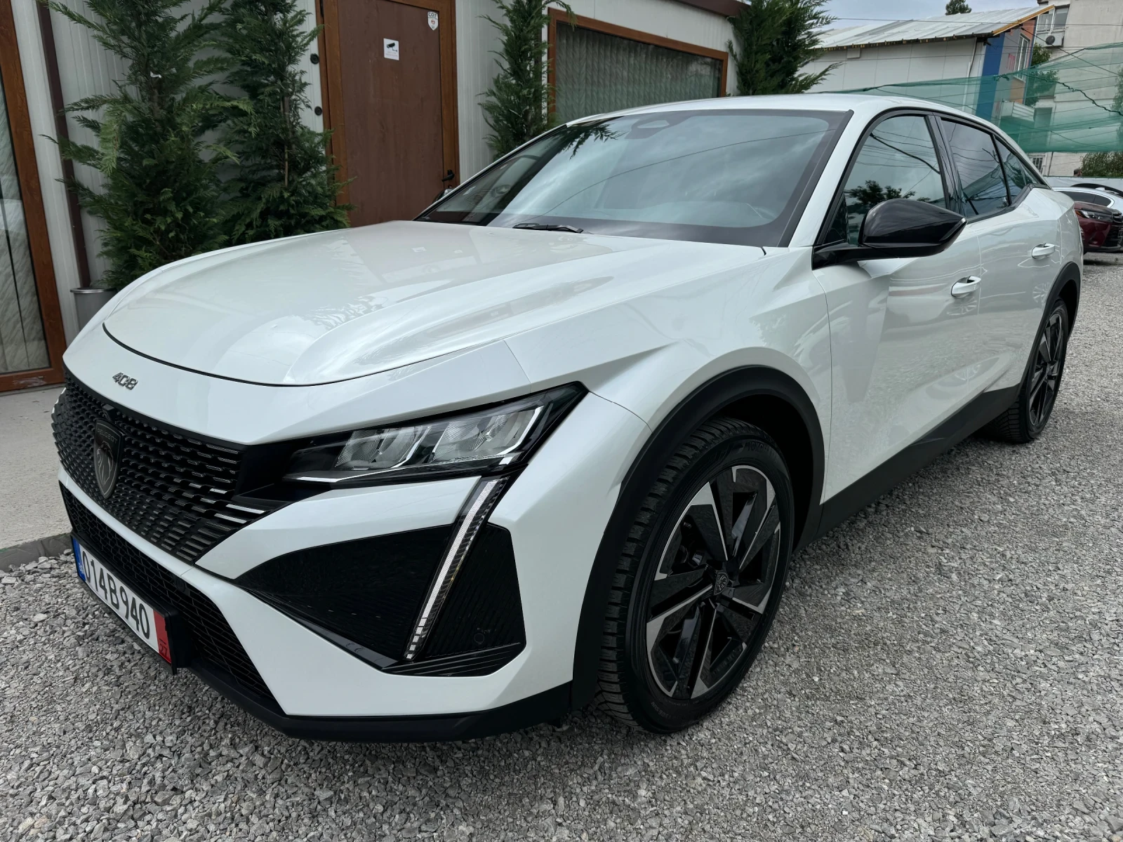 Peugeot 408