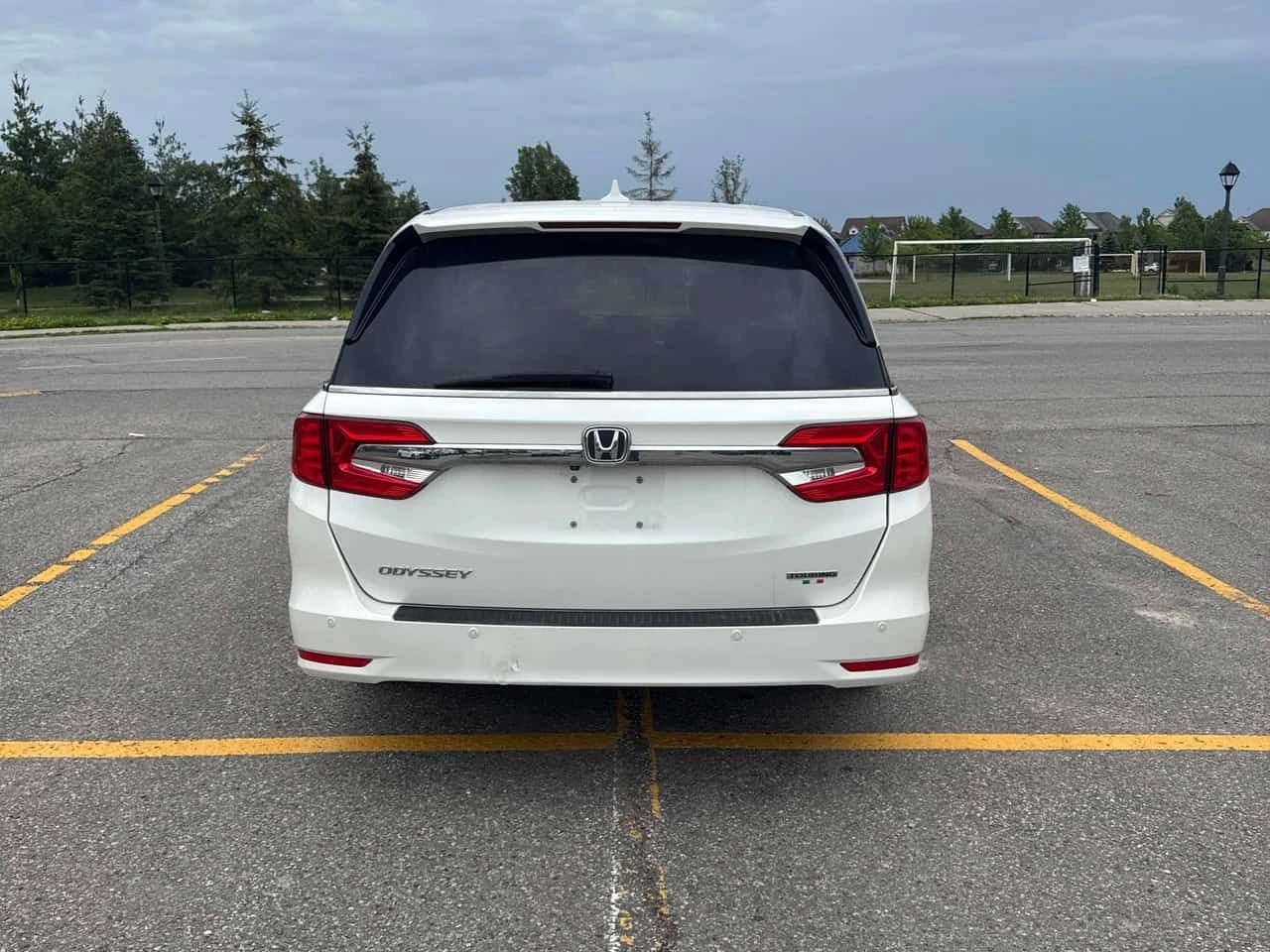 Honda Odyssey * Touring * АВТОКРЕДИТ БЕЗ ПЪРВОНАЧАЛНА ВНОСКА* , снимка 4 - Автомобили и джипове - 55083789