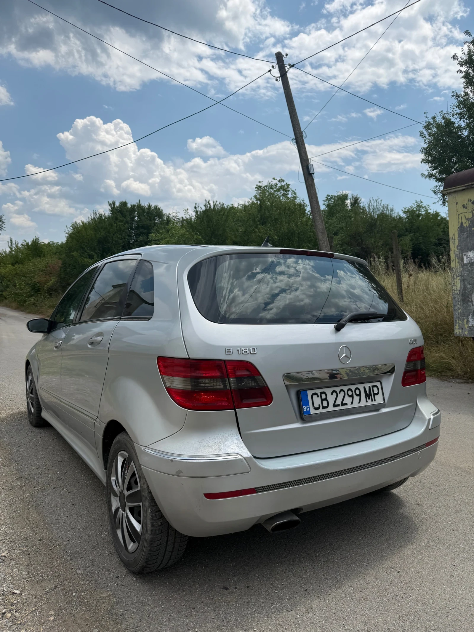 Mercedes-Benz B 180 109 кс, снимка 3 - Автомобили и джипове - 55340129