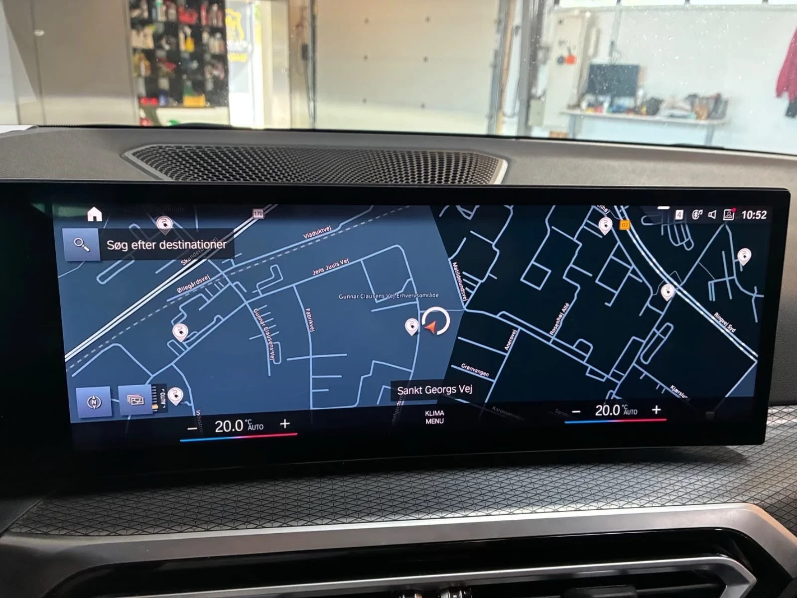 BMW 330 e Touring M-Sport, снимка 16 - Автомобили и джипове - 55686680