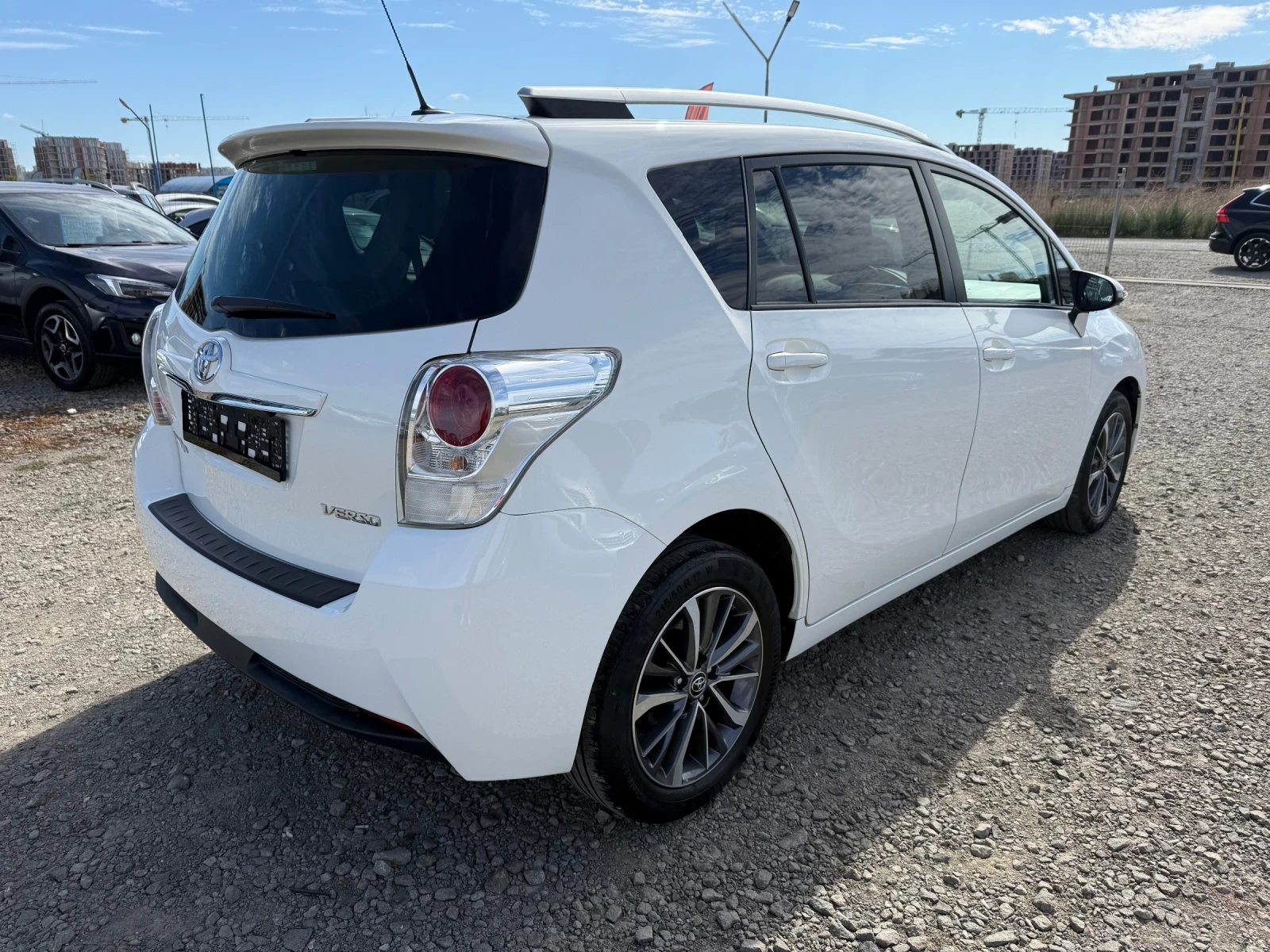 Toyota Verso 1.8i CH 7m Face-Lift 147ks, снимка 4 - Автомобили и джипове - 56138092
