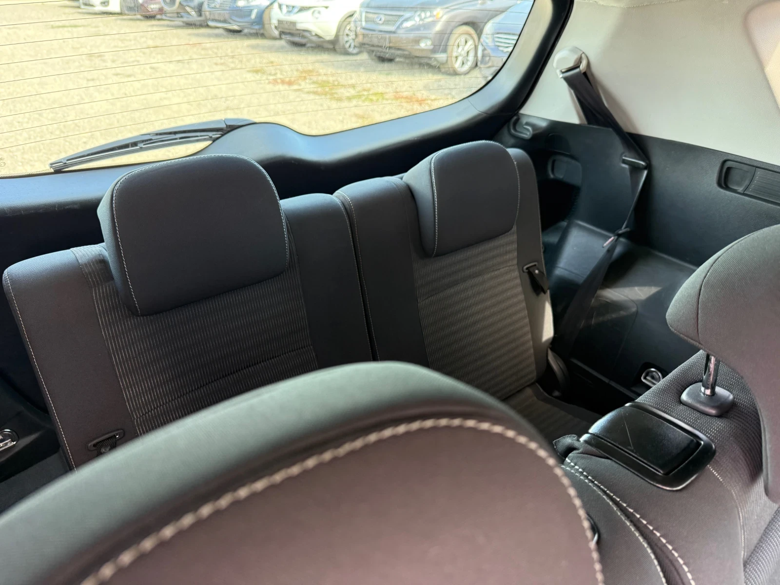 Toyota Verso 1.8i CH 7m Face-Lift 147ks, снимка 16 - Автомобили и джипове - 56138092