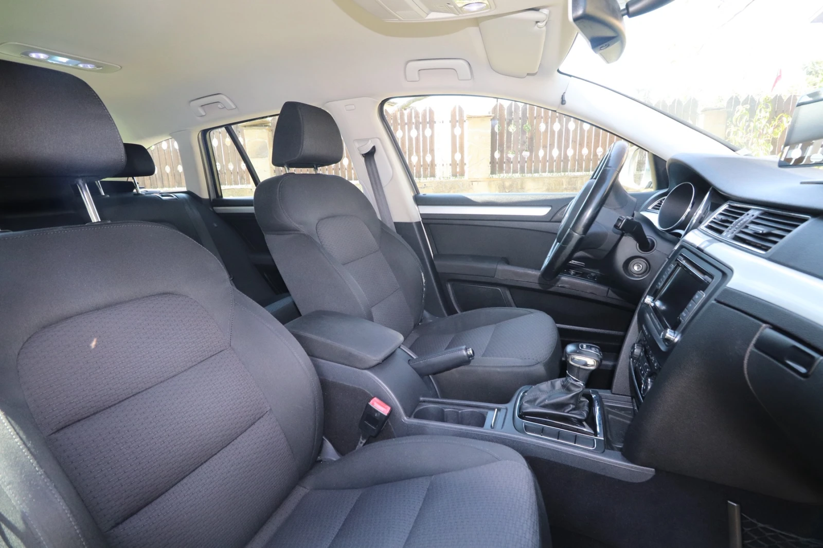 Skoda Superb, снимка 10 - Автомобили и джипове - 56301396