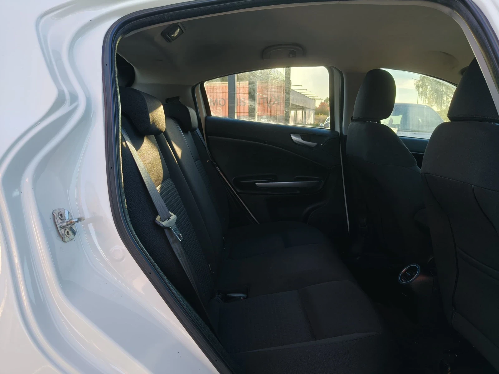 Alfa Romeo Giulietta 1.6JTDM | Mobile.bg � ����������� 11