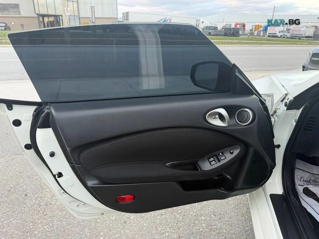 Nissan 370Z, снимка 9 - Автомобили и джипове - 56715027