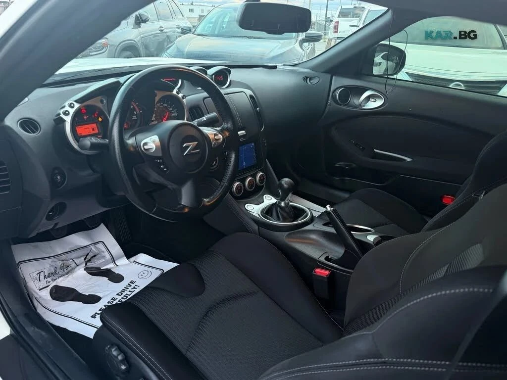Nissan 370Z, снимка 13 - Автомобили и джипове - 56715027