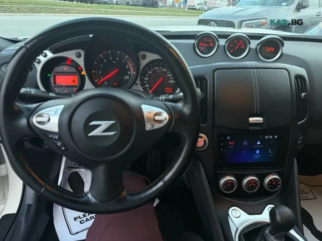 Nissan 370Z, снимка 14 - Автомобили и джипове - 56715027