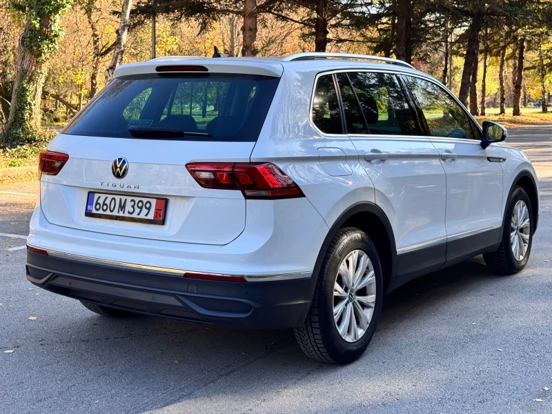 VW Tiguan  2.0TDI* FACE* DIST* FRONT ASSIST* LANE ASSIST* , снимка 4 - Автомобили и джипове - 47847406