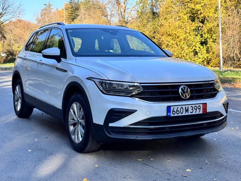 VW Tiguan  2.0TDI* FACE* DIST* FRONT ASSIST* LANE ASSIST* , снимка 3 - Автомобили и джипове - 47847406