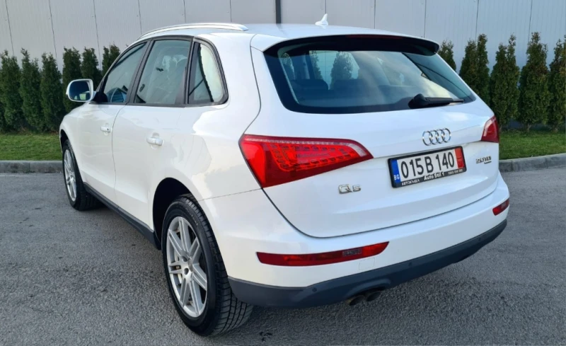 Audi Q5 2.0, снимка 3 - Автомобили и джипове - 48353112