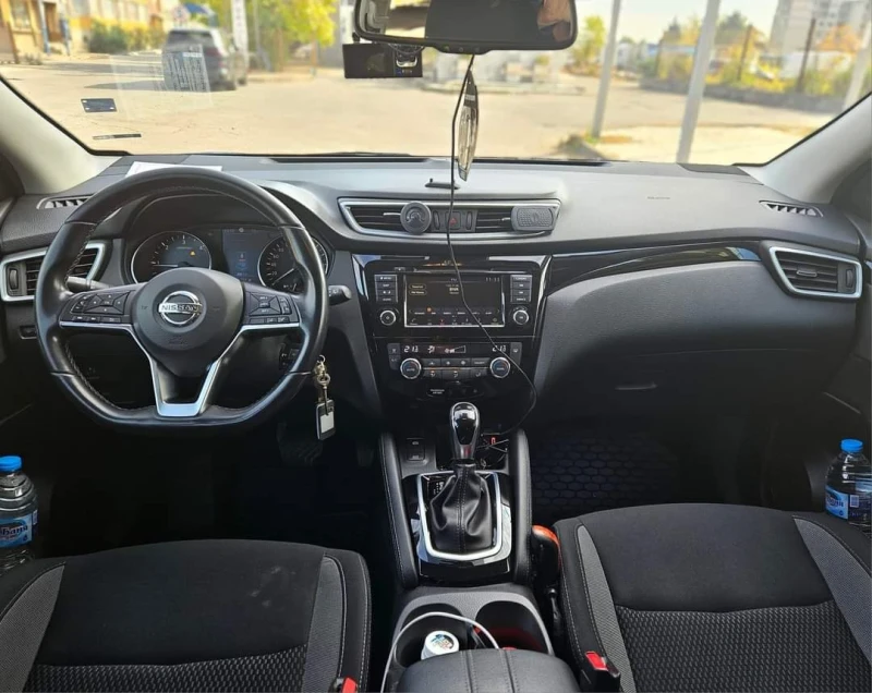 Nissan Qashqai 1.5dci 115 k.c/ NAVI / БЛУТУТ / LED / EURO 6, снимка 13 - Автомобили и джипове - 48682449