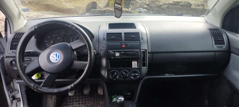 VW Polo Пикап , снимка 5 - Автомобили и джипове - 51877467