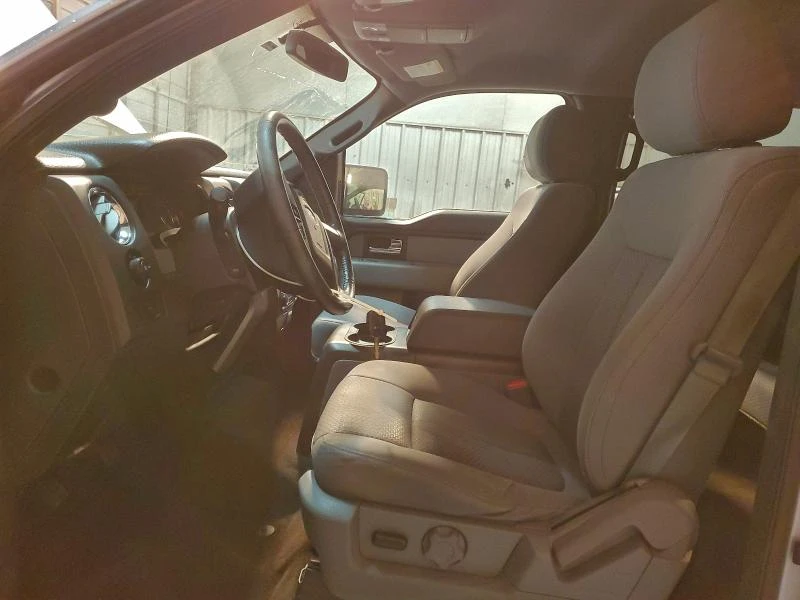 Ford F150 5.0L 8 Rear-wheel drive, снимка 11 - Автомобили и джипове - 53329028