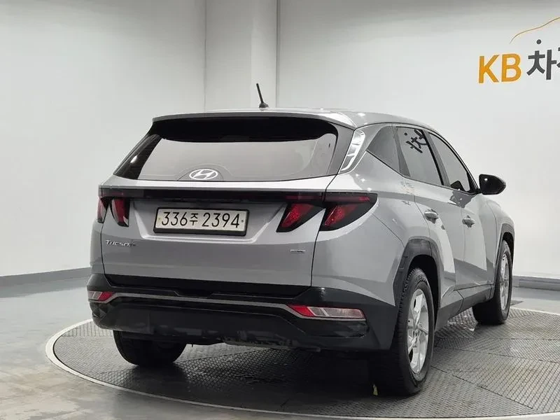 Hyundai Tucson, снимка 3 - Автомобили и джипове - 54830052