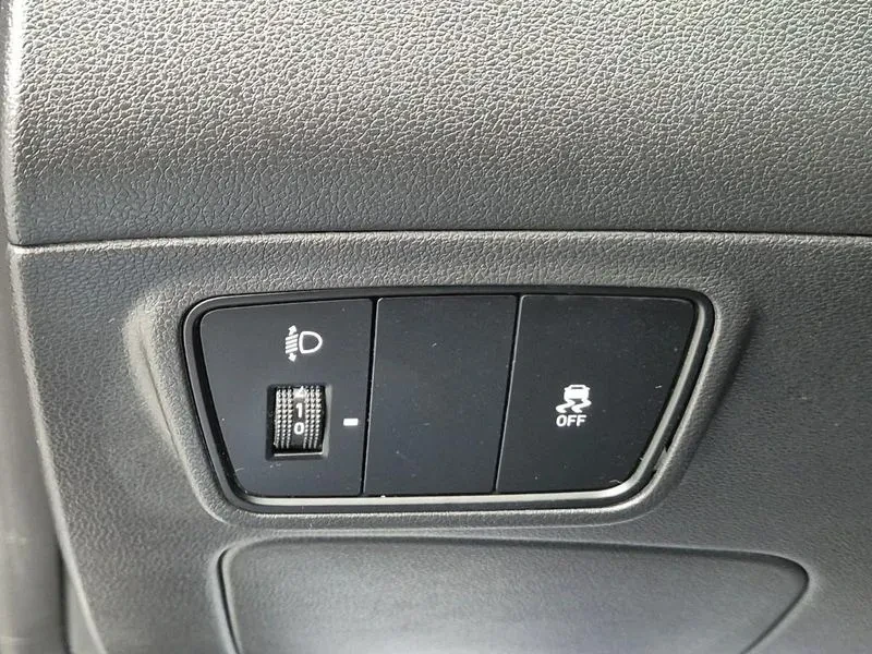 Hyundai Tucson, снимка 16 - Автомобили и джипове - 54830052
