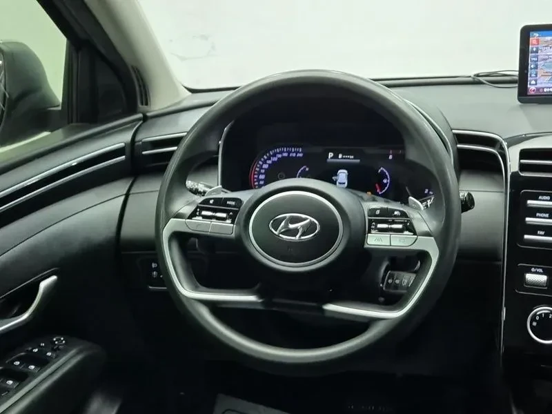Hyundai Tucson, снимка 6 - Автомобили и джипове - 54830052