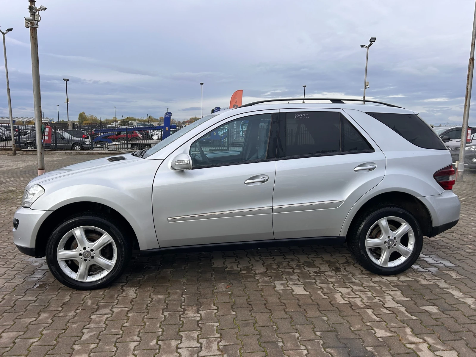 Mercedes-Benz ML 500 4MATIC AVTOMAT/KOJA/NAVI EURO 4 - изображение 9