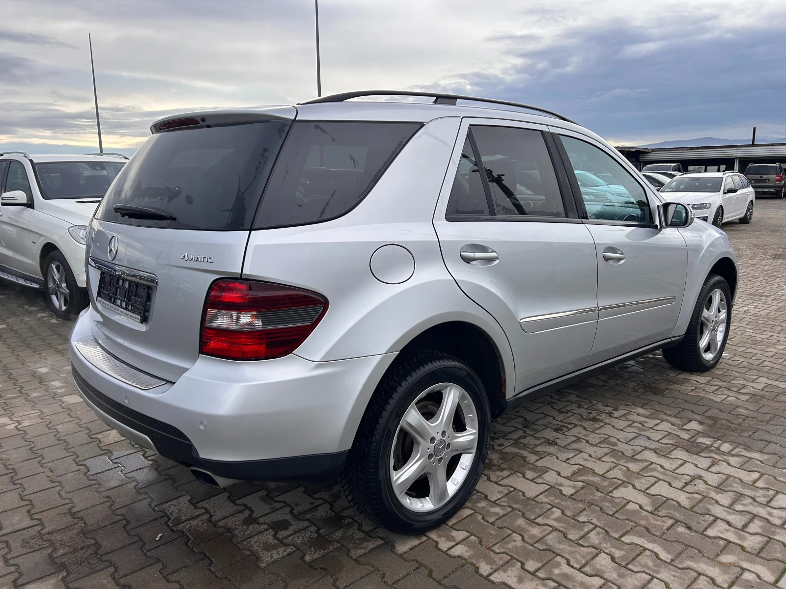 Mercedes-Benz ML 500 4MATIC AVTOMAT/KOJA/NAVI EURO 4 - изображение 6