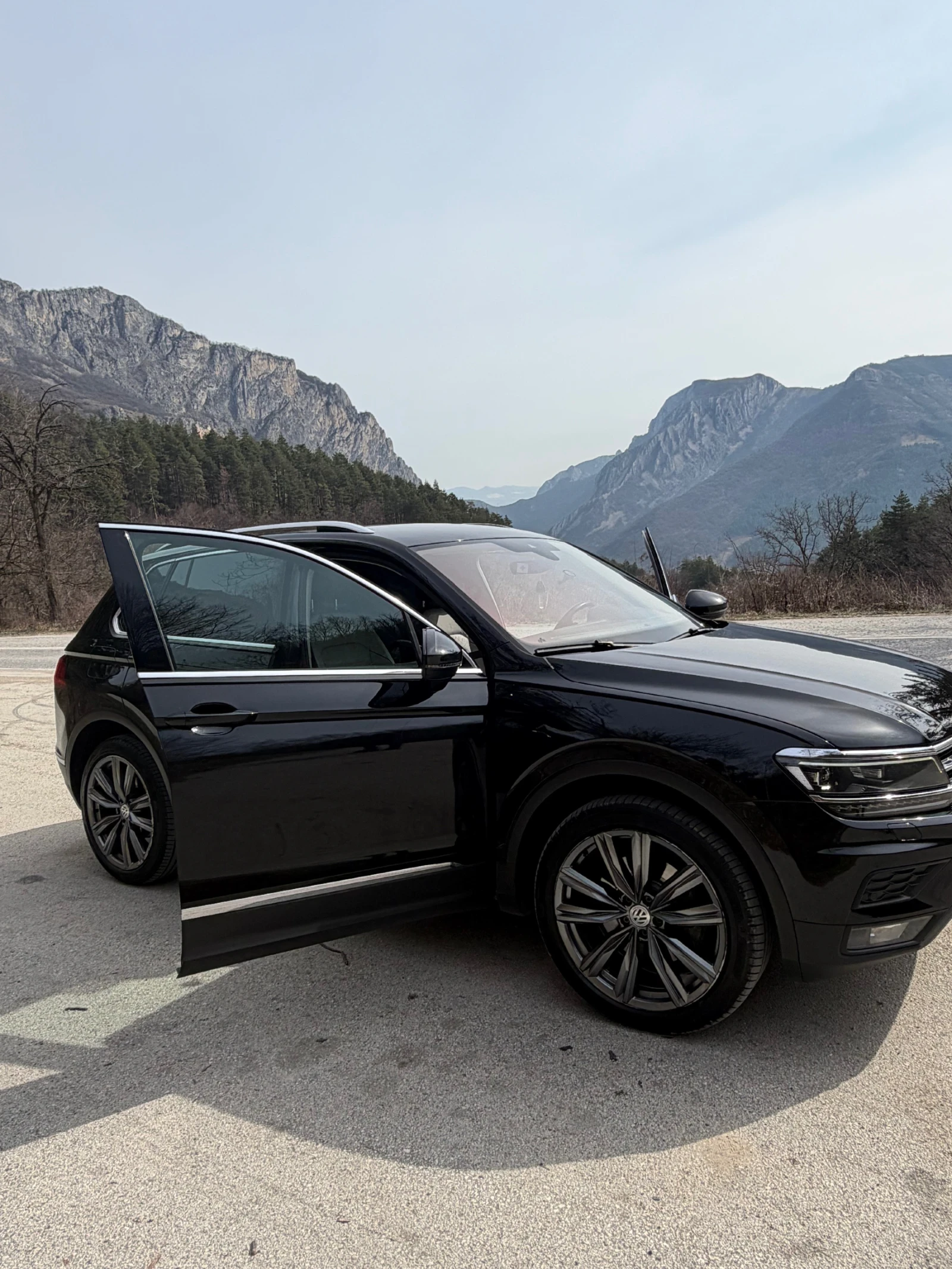 VW Tiguan, снимка 3 - Автомобили и джипове - 53754721