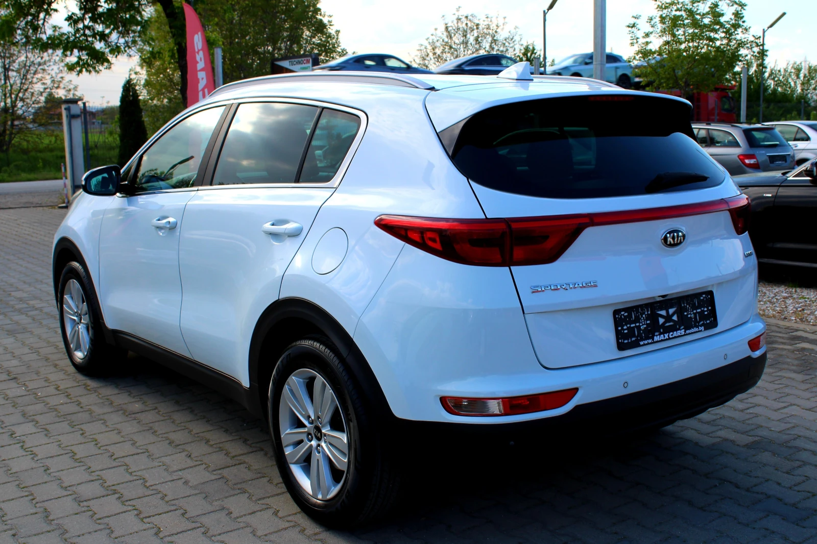 Kia Sportage 1.7CRDi СОБСТВЕН ЛИЗИНГ/ЕВРО 6В, снимка 5 - Автомобили и джипове - 54348363