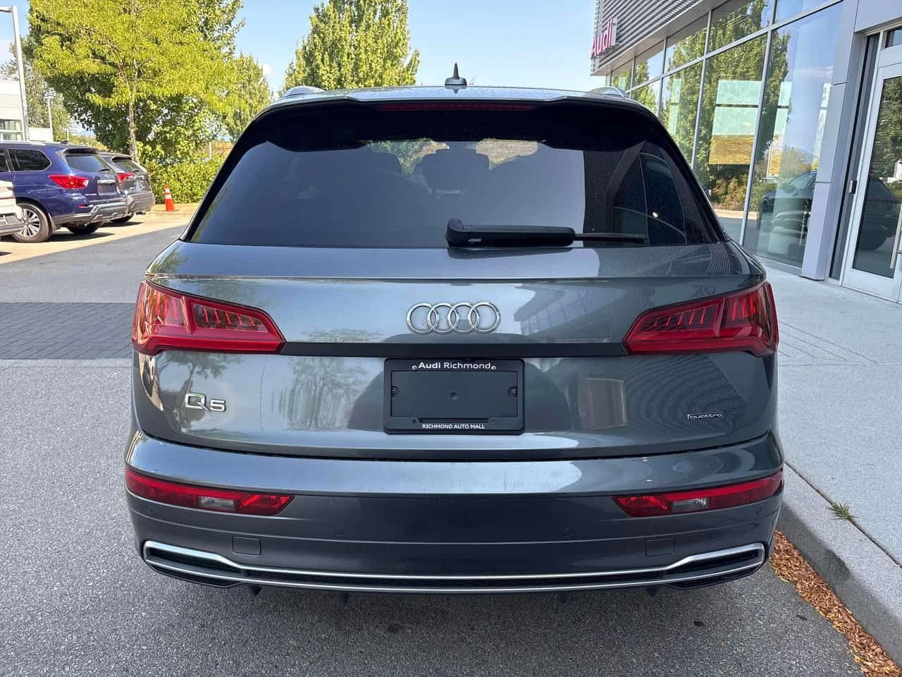 Audi Q5  Progressiv / 360 / LED / S - LINE , снимка 4 - Автомобили и джипове - 55422574